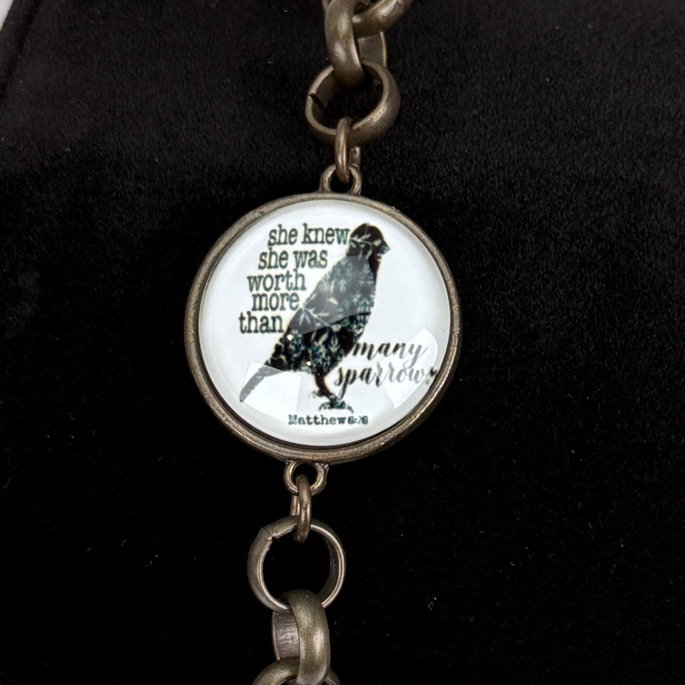 She knew what she was worth chain costume bracelet